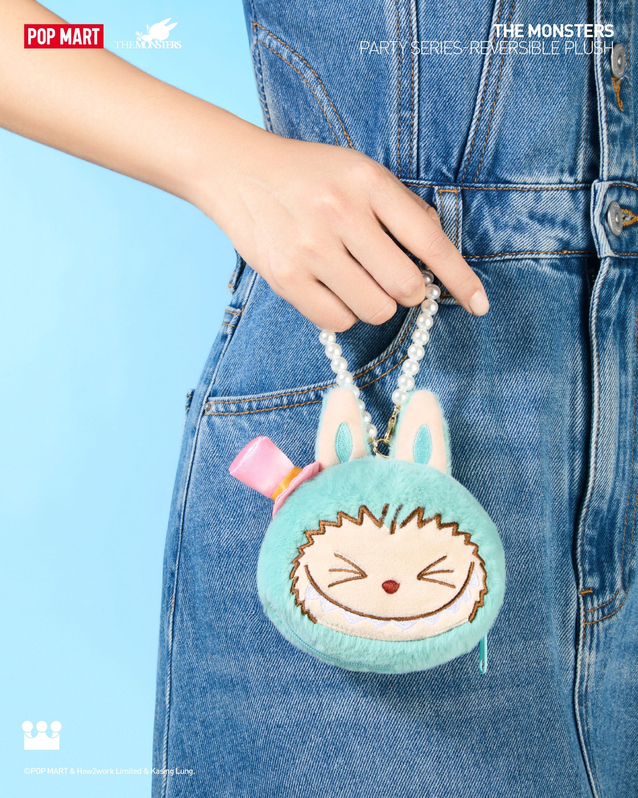 TheMonstersPartySeries-ReversiblePlush-global-02